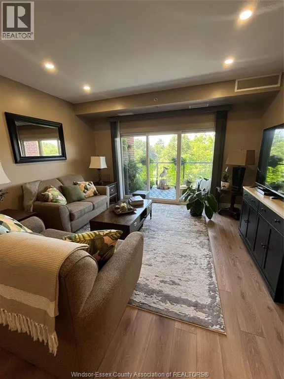 6 Park Unit# 302