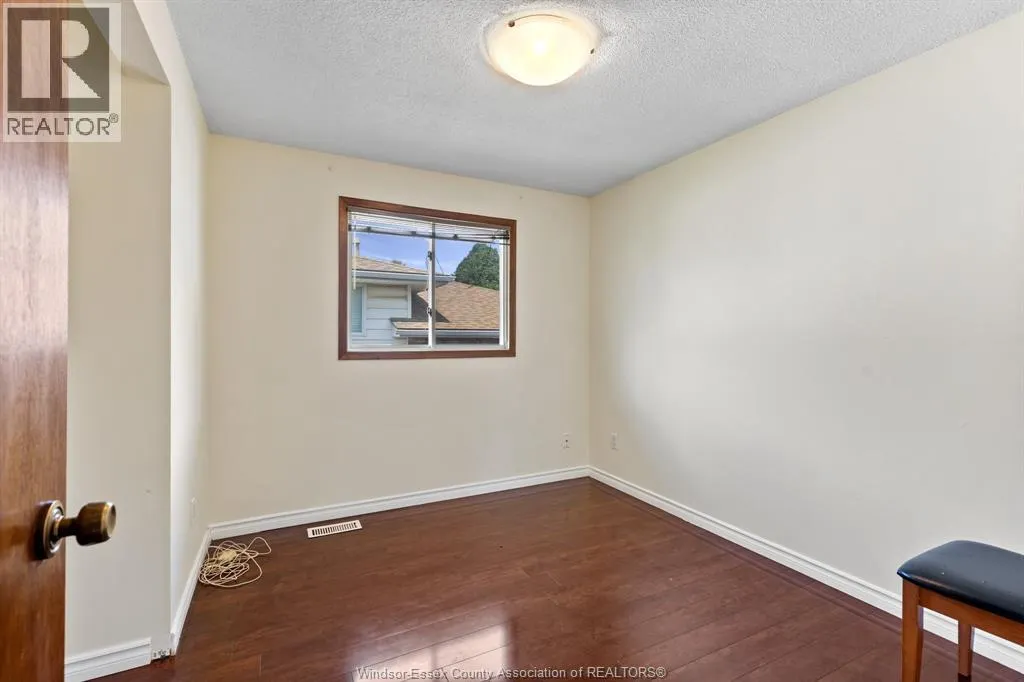 2943 JEFFERSON