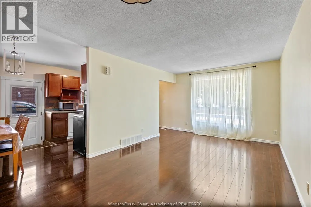 2943 JEFFERSON