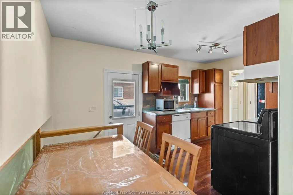 2943 JEFFERSON