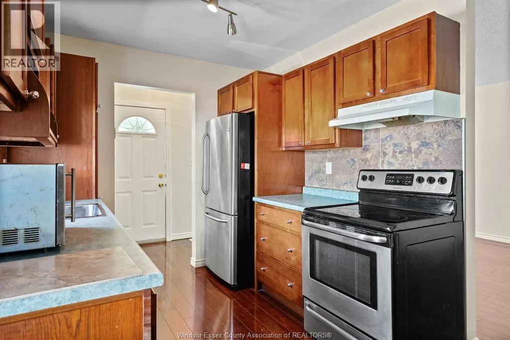 2943 JEFFERSON