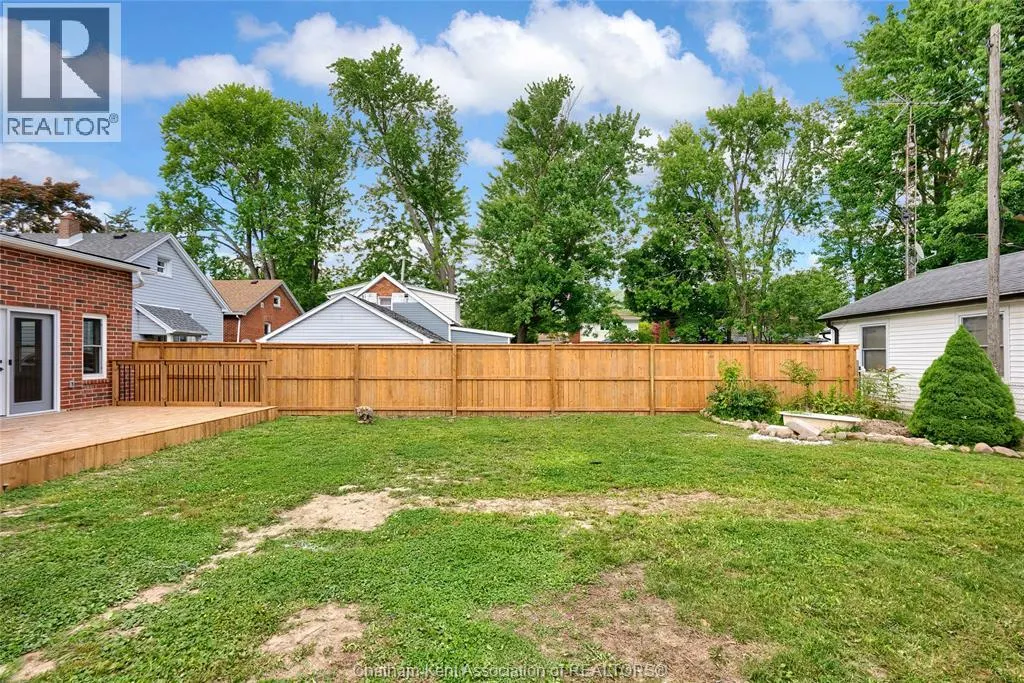 30 MCNAUGHTON AVENUE East