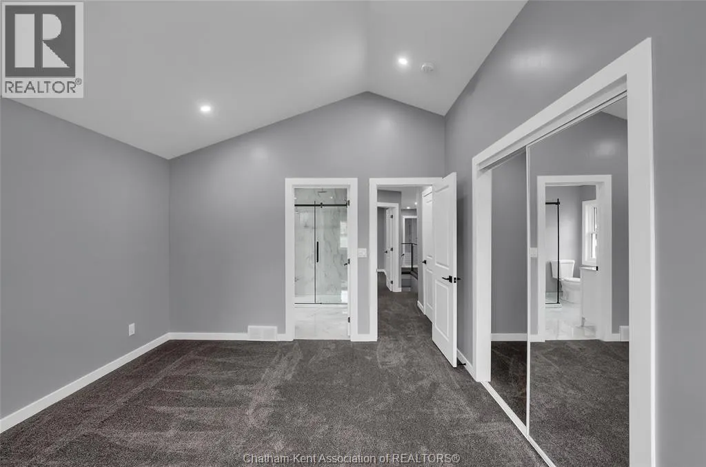 30 MCNAUGHTON AVENUE East