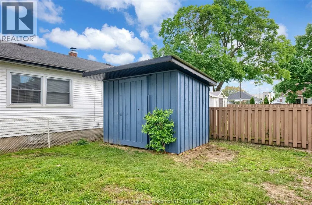 30 MCNAUGHTON AVENUE East