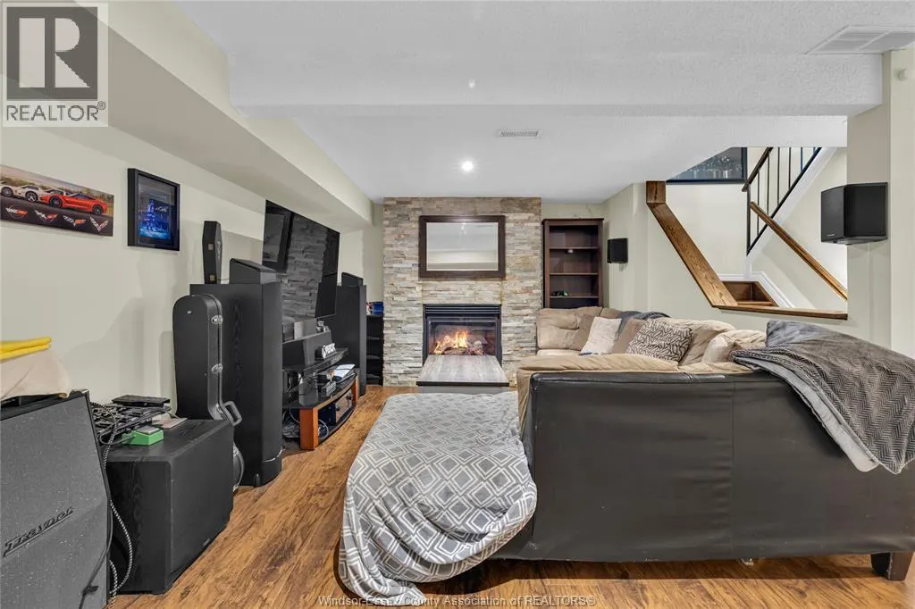 1365 CALVERT COURT