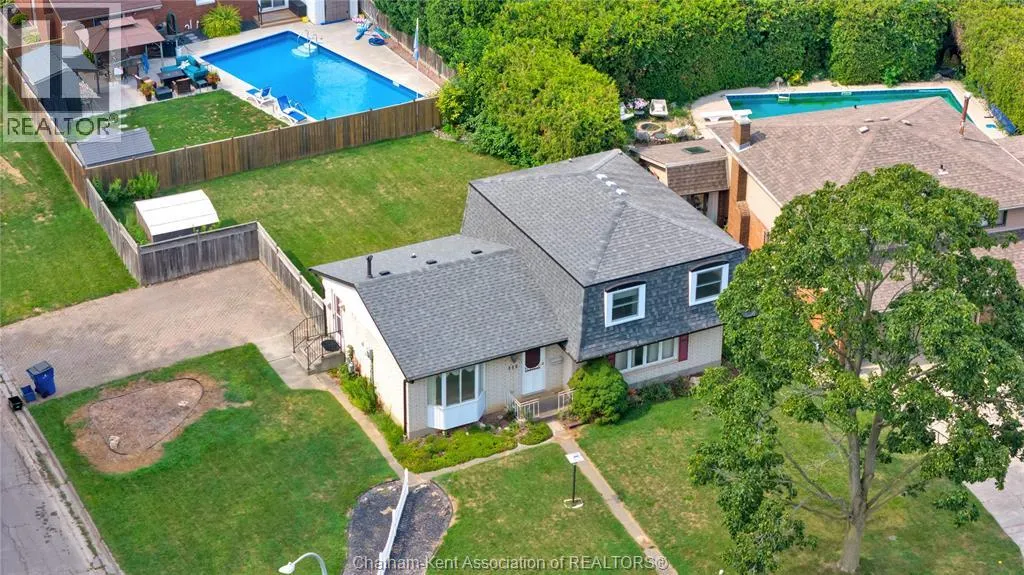 115 Parkwood DRIVE