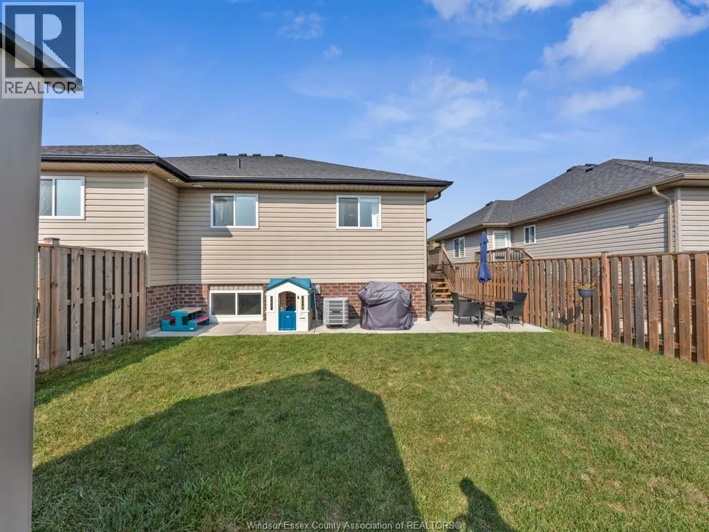 3142 VIOLA CRESCENT