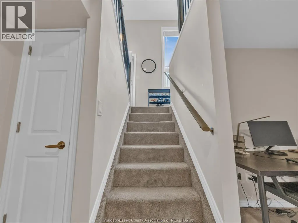 3142 VIOLA CRESCENT