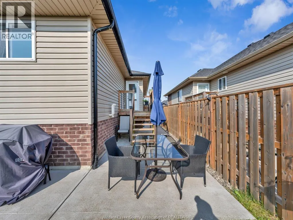 3142 VIOLA CRESCENT