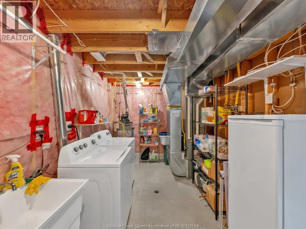 3142 VIOLA CRESCENT