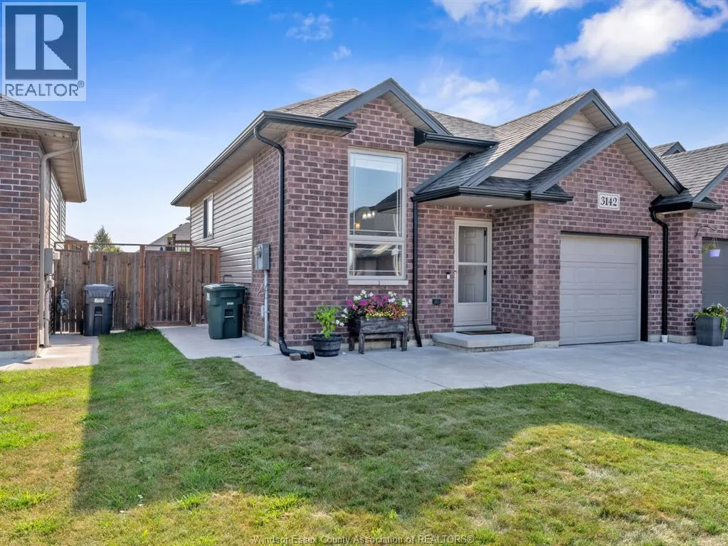 3142 VIOLA CRESCENT