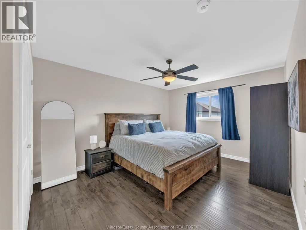 3142 VIOLA CRESCENT