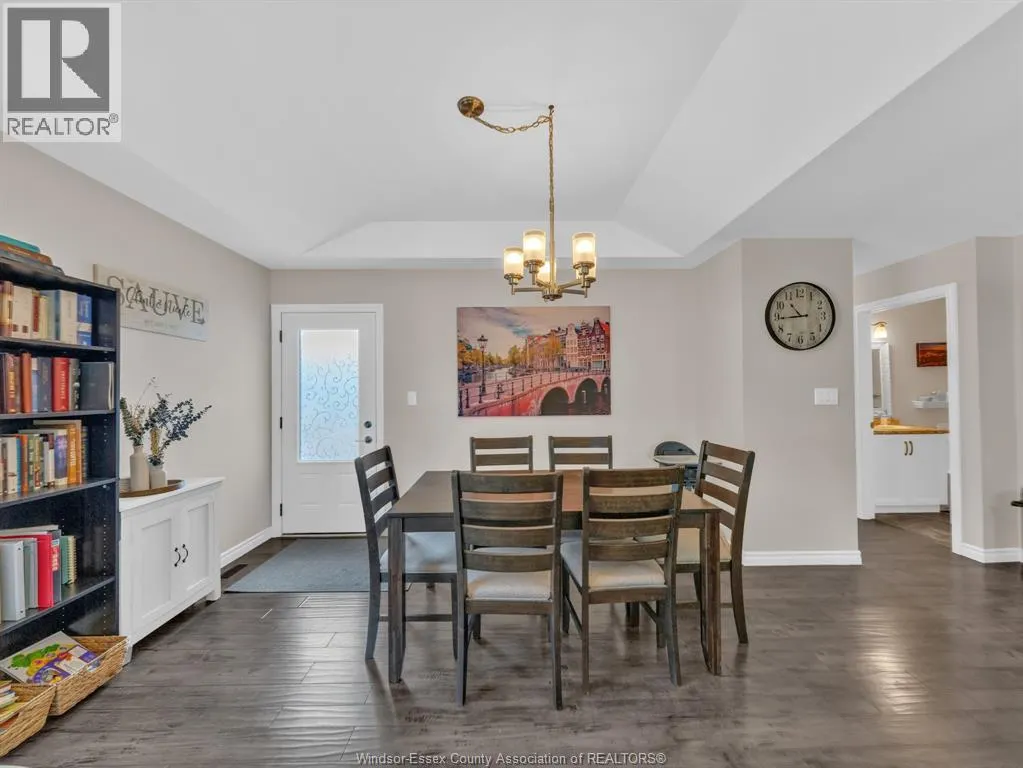 3142 VIOLA CRESCENT