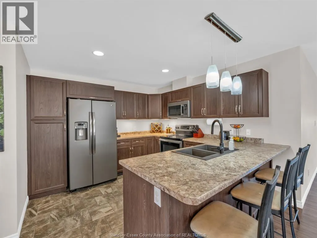 3142 VIOLA CRESCENT
