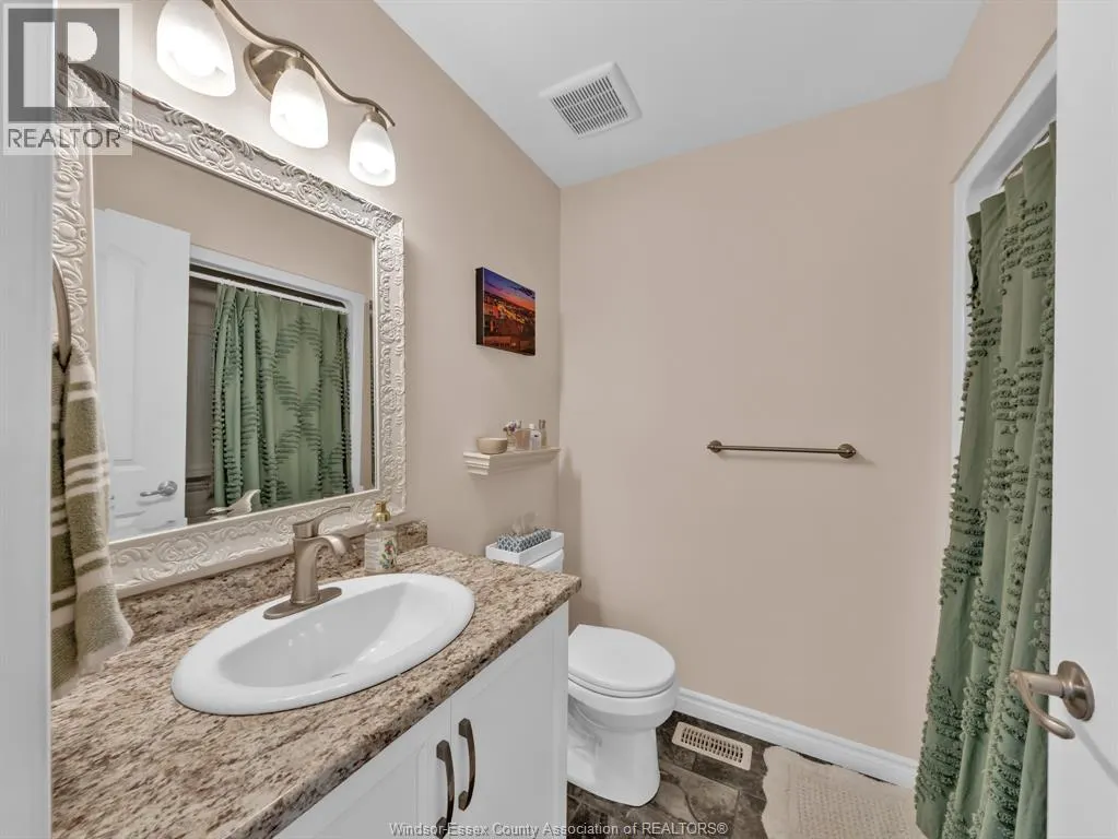 3142 VIOLA CRESCENT