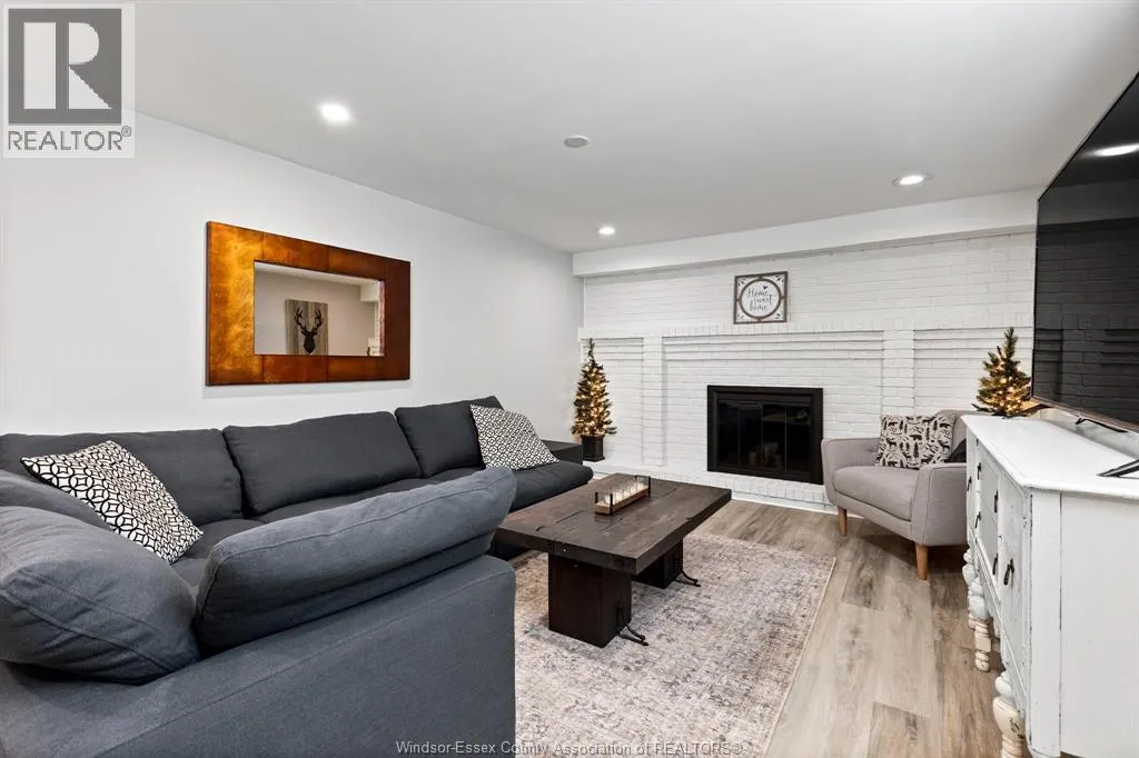 7117 ISABELLE COURT