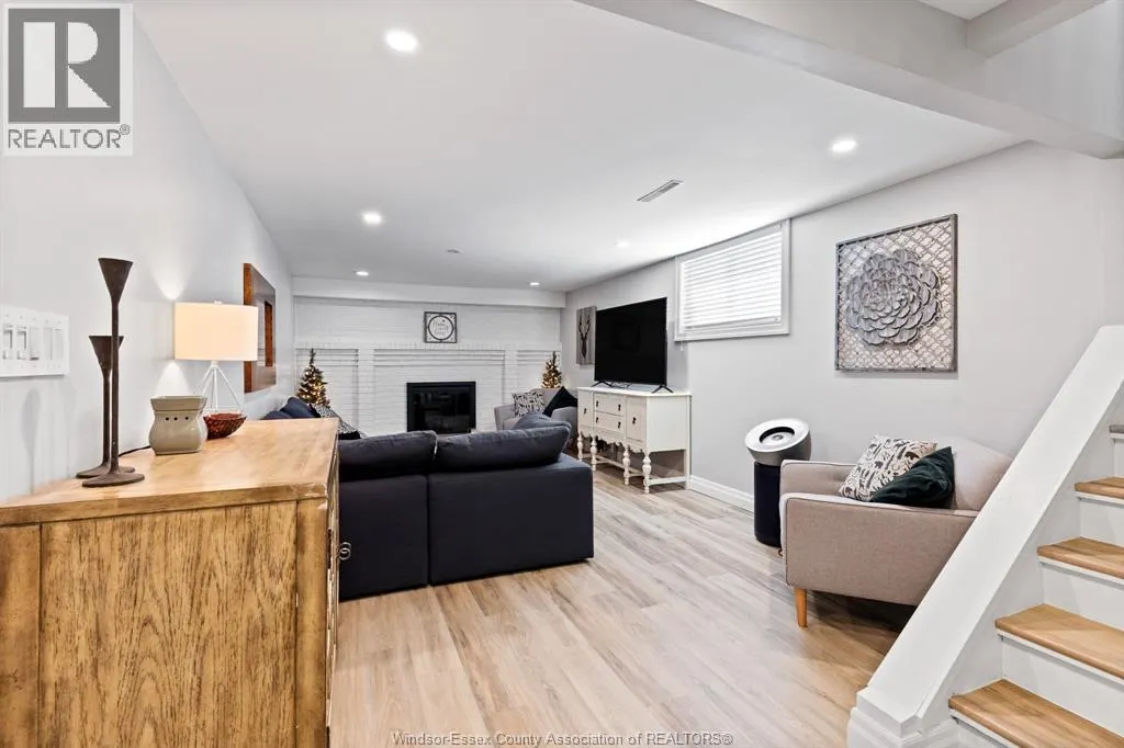 7117 ISABELLE COURT