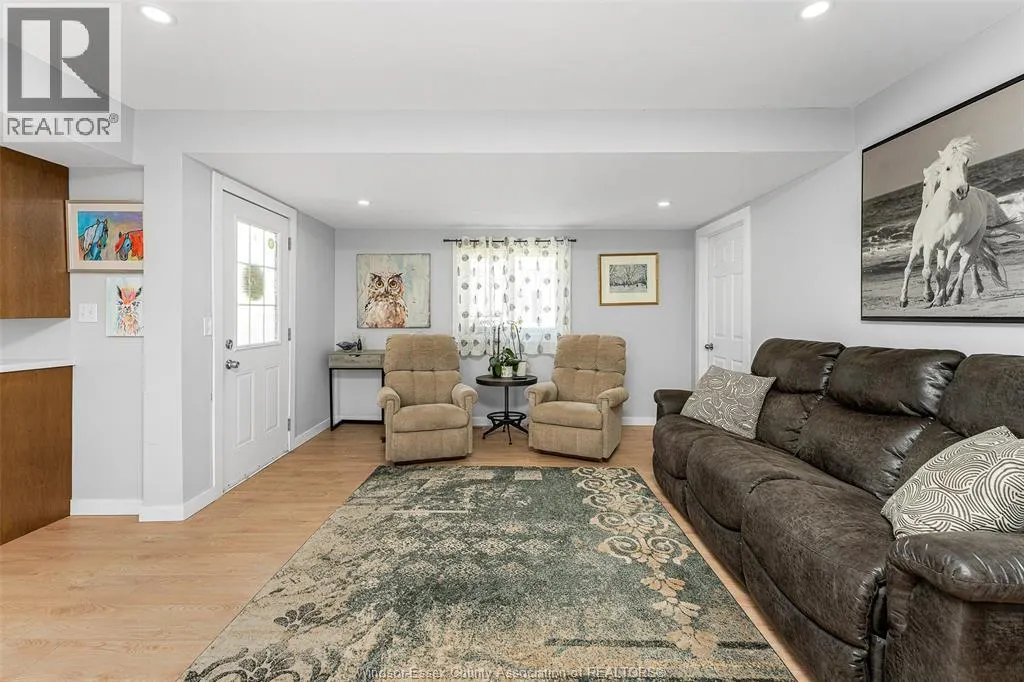 9 MAPLE DRIVE