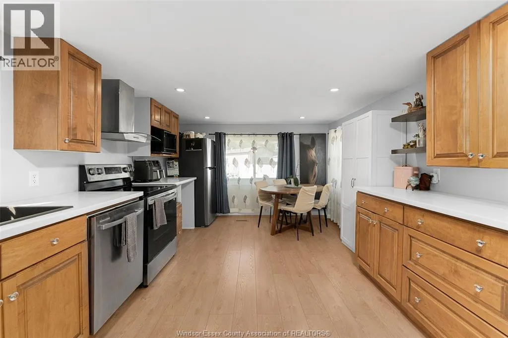 9 MAPLE DRIVE