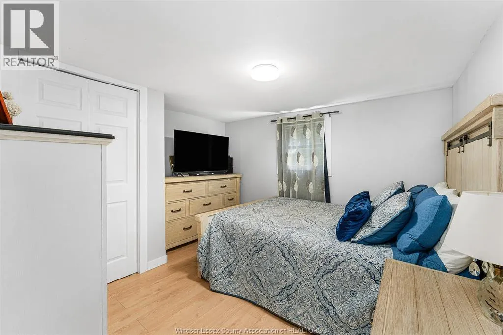 9 MAPLE DRIVE
