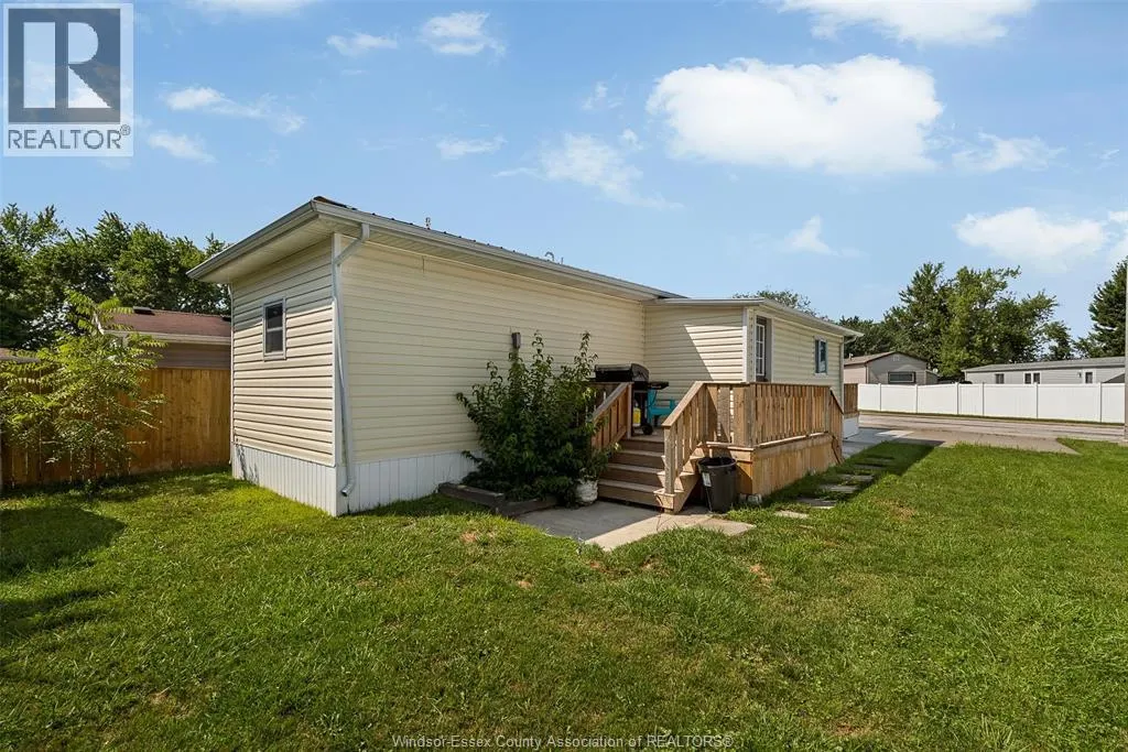 9 MAPLE DRIVE