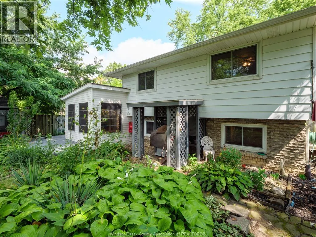 1050 REAUME ROAD