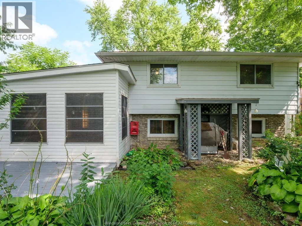 1050 REAUME ROAD