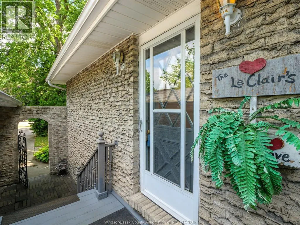 1050 REAUME ROAD