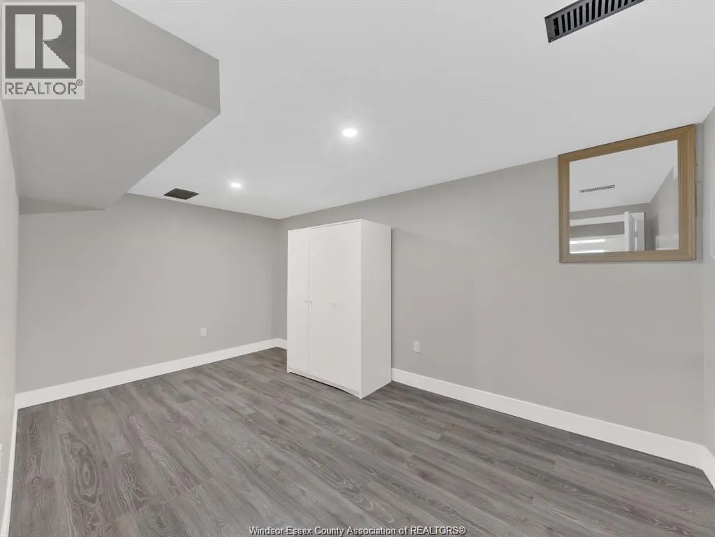 2785 MEADOWBROOK LANE