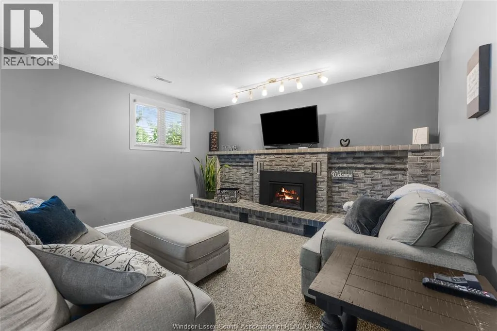 1475 SUGARWOOD CRESCENT