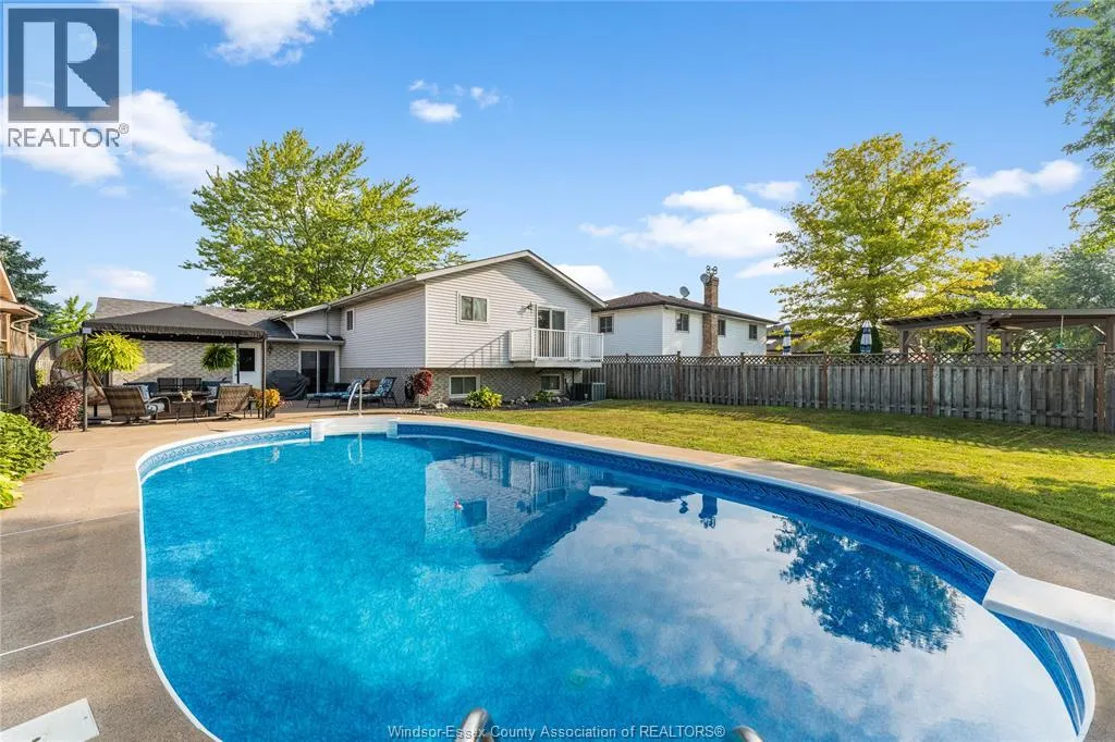 1475 SUGARWOOD CRESCENT