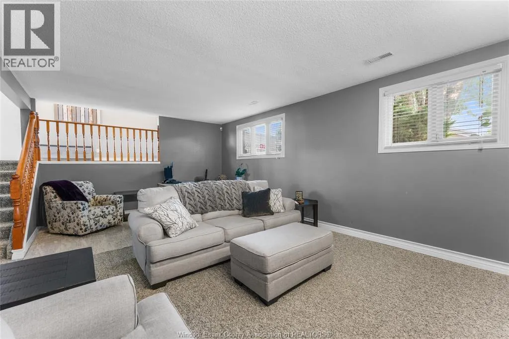 1475 SUGARWOOD CRESCENT