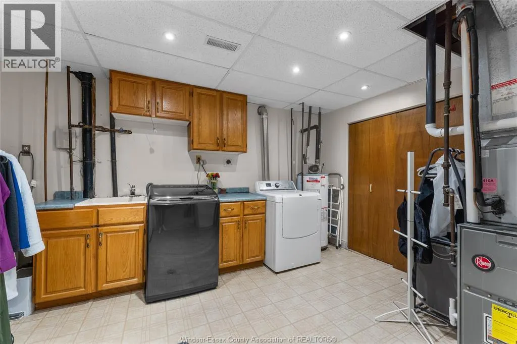 1475 SUGARWOOD CRESCENT