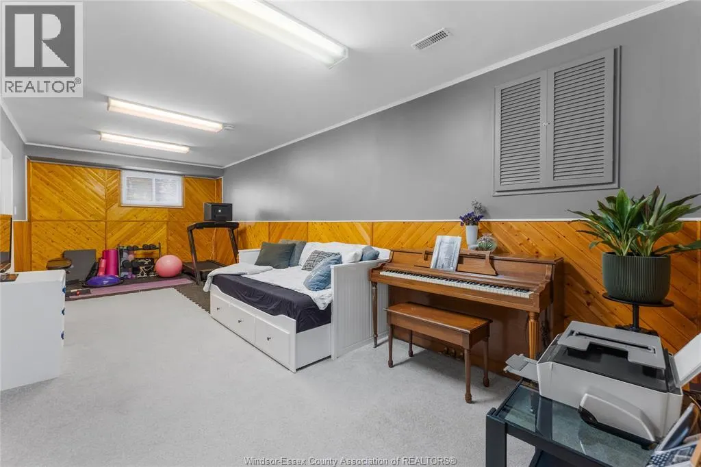 1475 SUGARWOOD CRESCENT