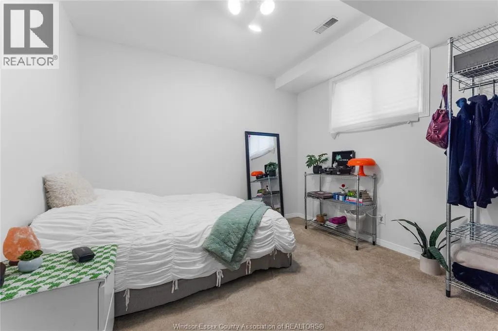 1475 SUGARWOOD CRESCENT