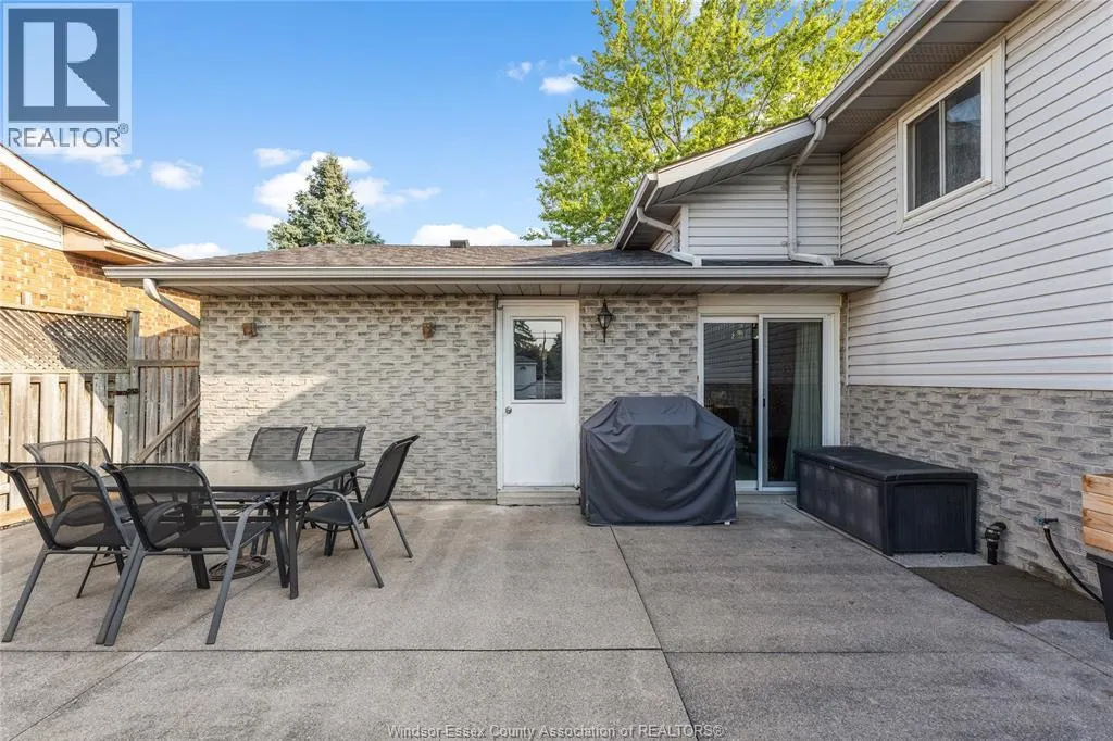 1475 SUGARWOOD CRESCENT