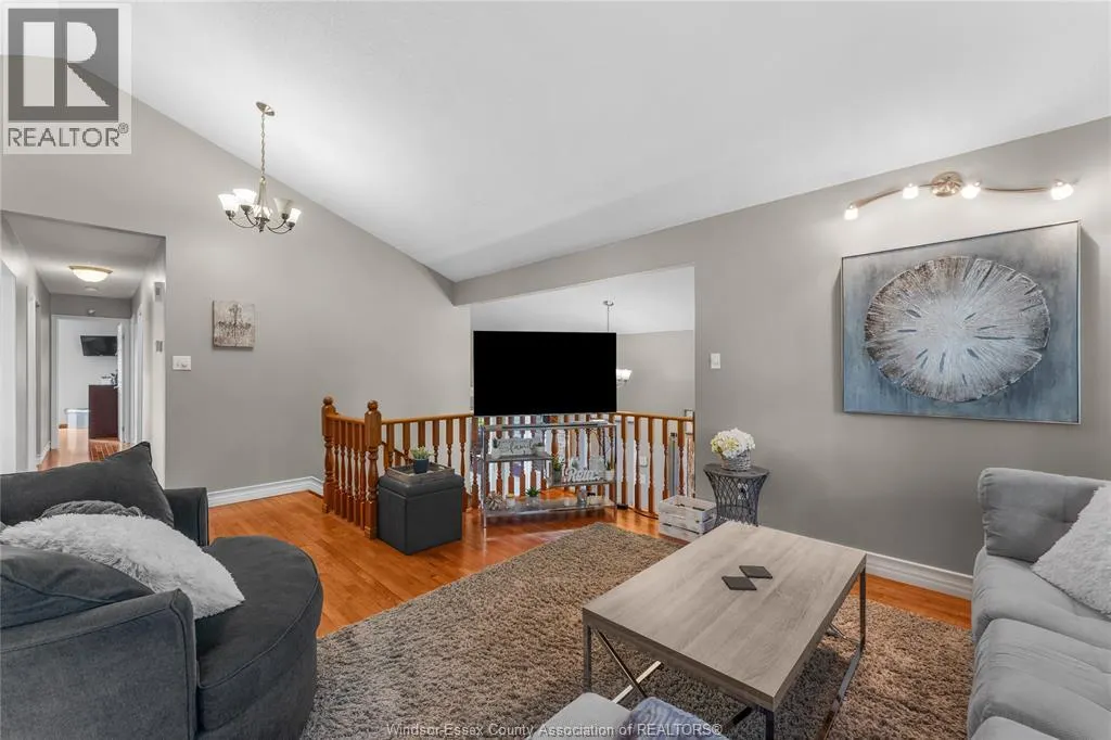 1475 SUGARWOOD CRESCENT