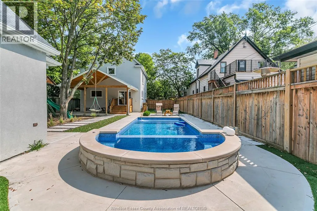 727 ARGYLE ROAD