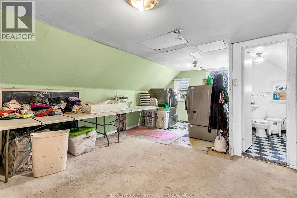 727 ARGYLE ROAD