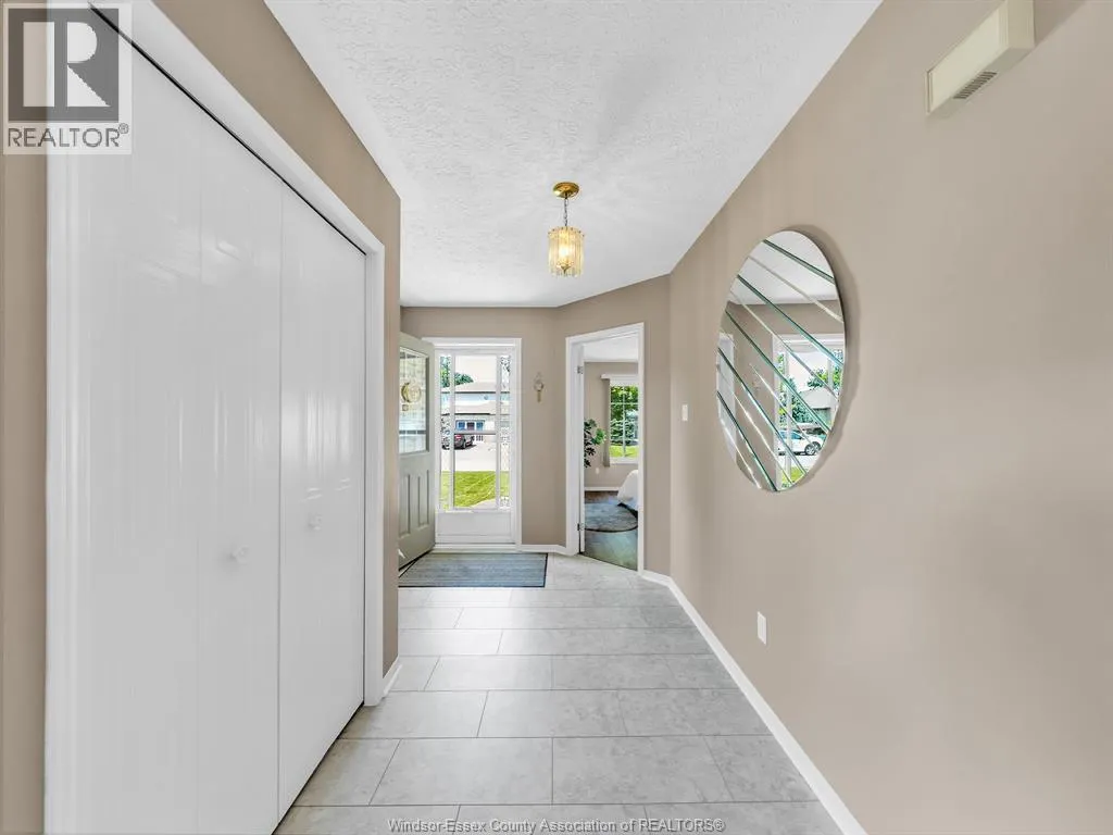 341 RIDGEVIEW PLACE NORTH