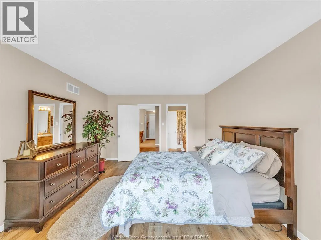 341 RIDGEVIEW PLACE NORTH