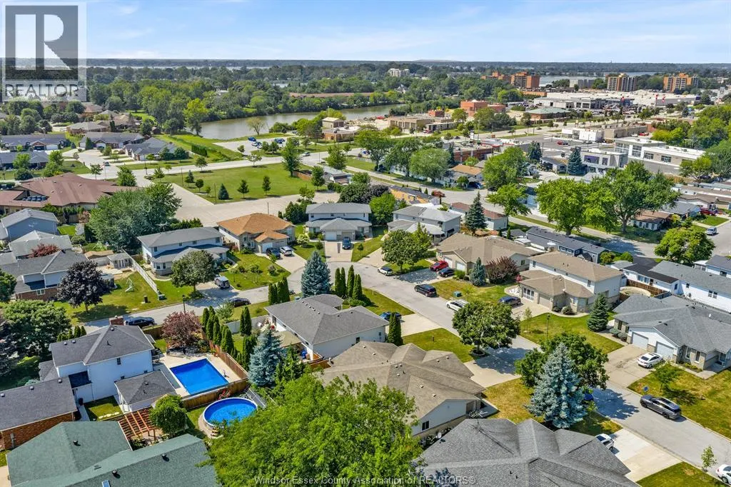 341 RIDGEVIEW PLACE NORTH