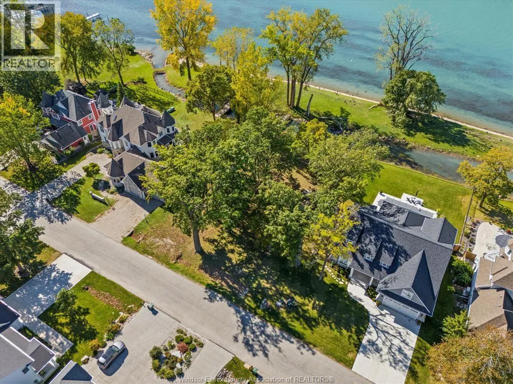 290 CRYSTAL BAY DRIVE