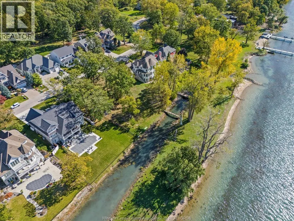 290 CRYSTAL BAY DRIVE