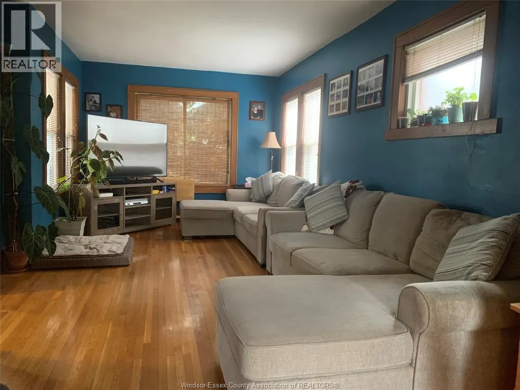 1223 ELSMERE