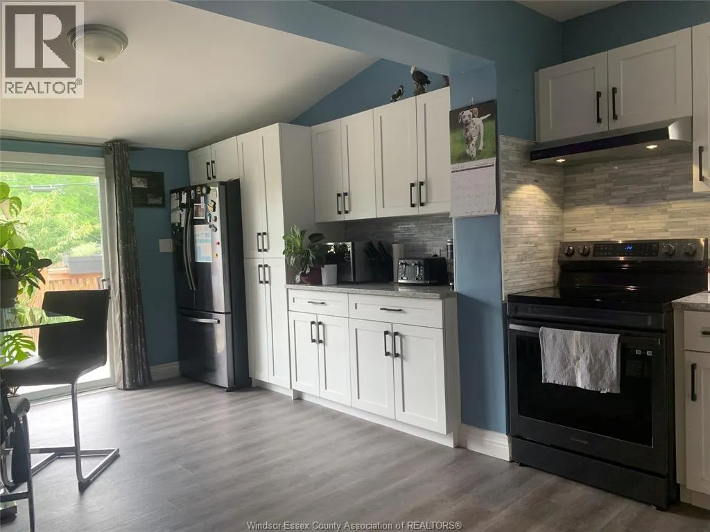 1223 ELSMERE