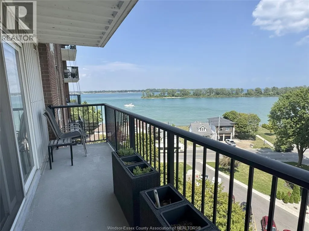 8591 RIVERSIDE DRIVE East Unit# 904