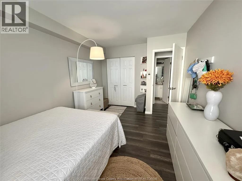 8591 RIVERSIDE DRIVE East Unit# 904