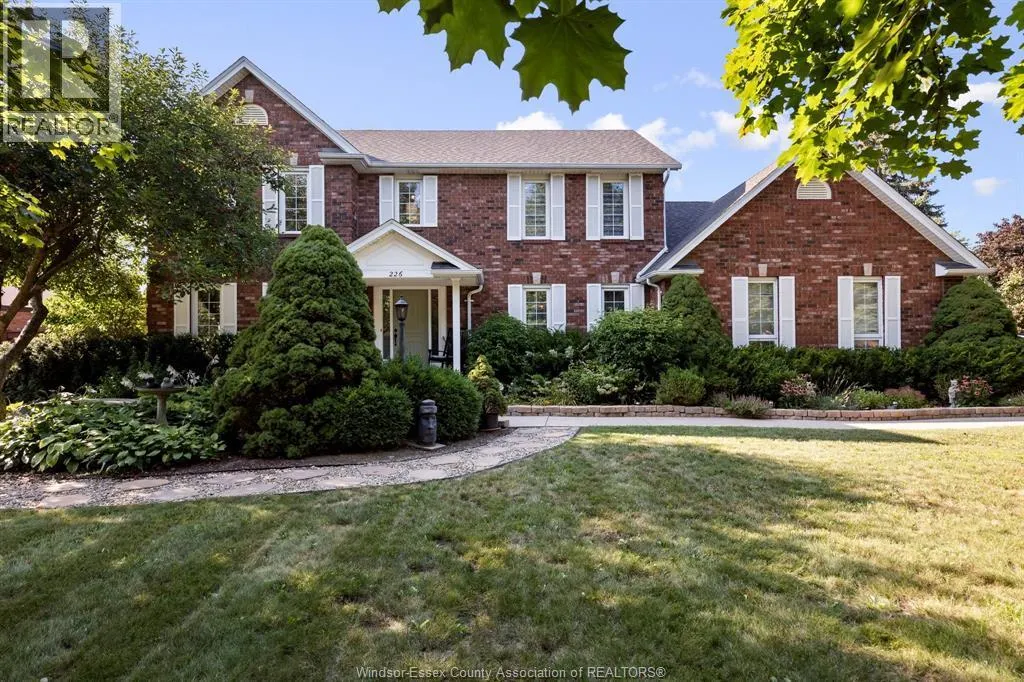 226 TURNER CRESCENT