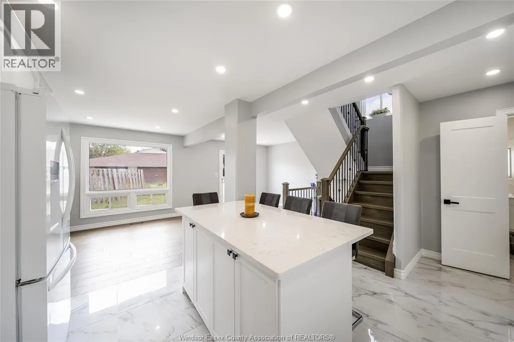 9914 FOREST GLADE COURT